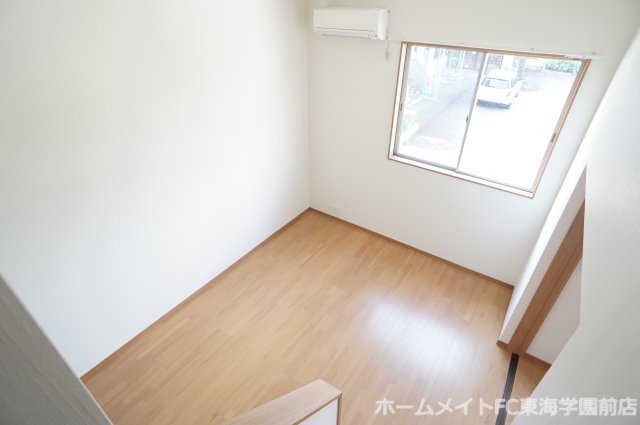 拡大写真:ルラーシュ渡鹿 2階202の居間