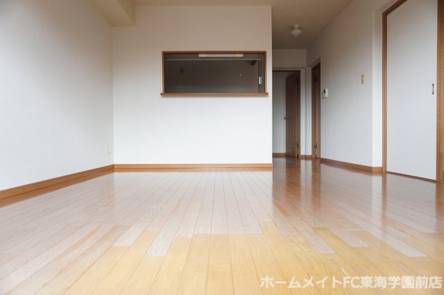 拡大写真:熊本市東区中江町 3階303の居間