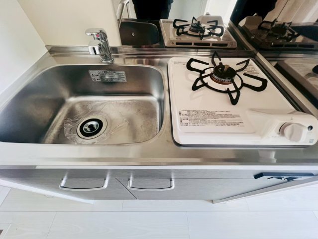拡大写真:ハーモニーテラスハルカ 1階105のキッチン