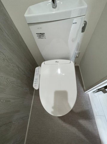 拡大写真:ハーモニーテラス旭丘Ⅷ 1階101のトイレ