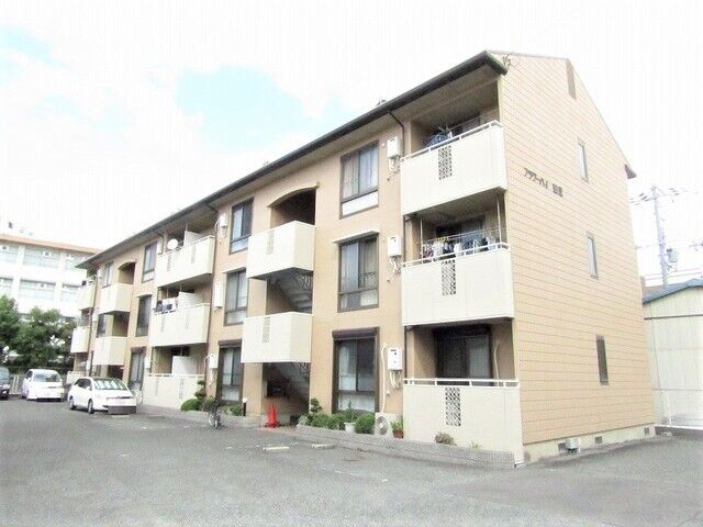 フラワーハイム鶴見の外観