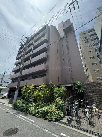 アクシス大阪の外観