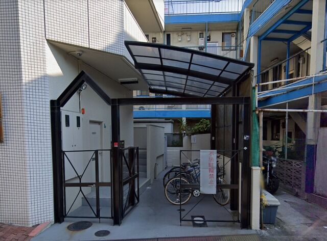 拡大写真:杉本ビル 3階304の外観