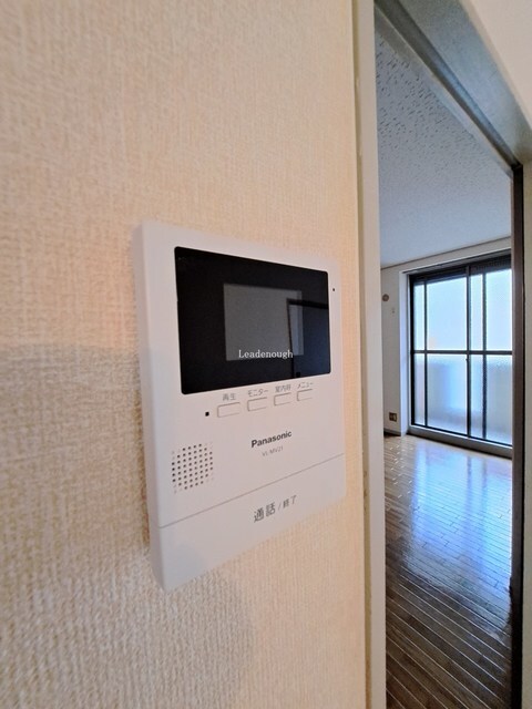 拡大写真:フラワーハイム鶴見 1階102の内観
