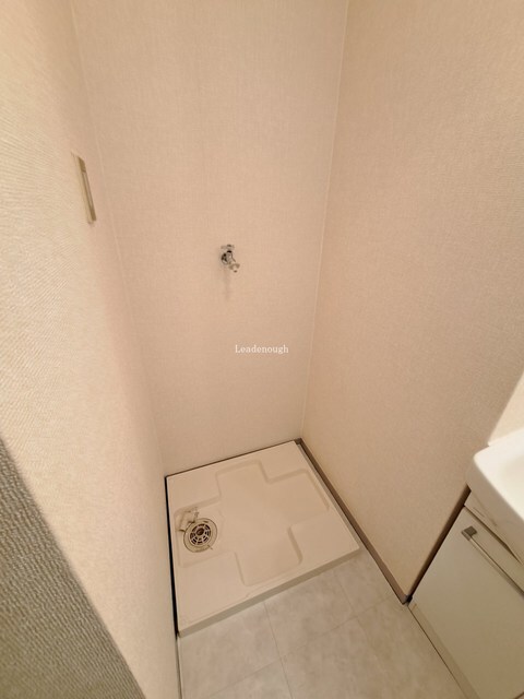 拡大写真:フラワーハイム鶴見 1階102の内観