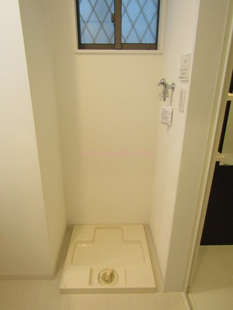 拡大写真：グランアイ鶴見 1階102の内観