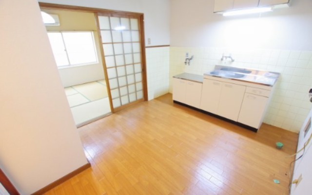 拡大写真：カラキマンション 4階403の内観