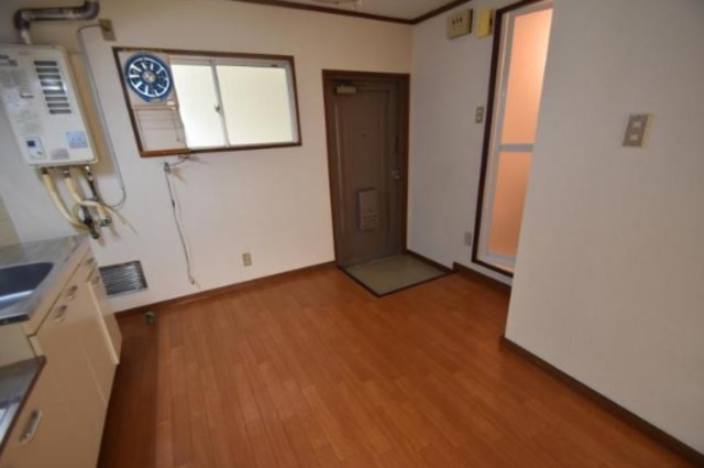 拡大写真：カラキマンション 4階403の内観