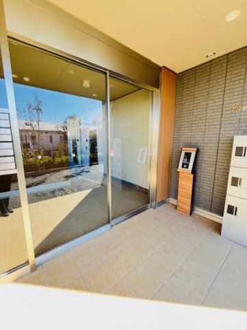 拡大写真:Crest西鎌倉 1階102のエントランス