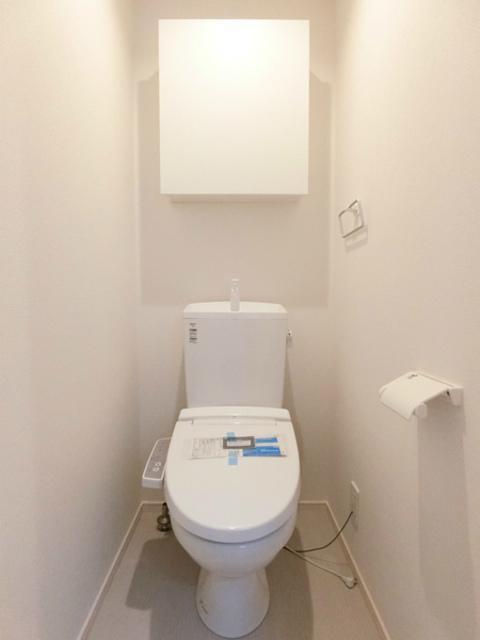 拡大写真：リブリ・B-one鎌倉 3階303のトイレ