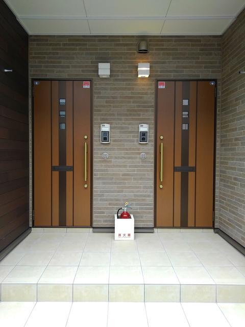 拡大写真:Maison de フルール 1階101のエントランス