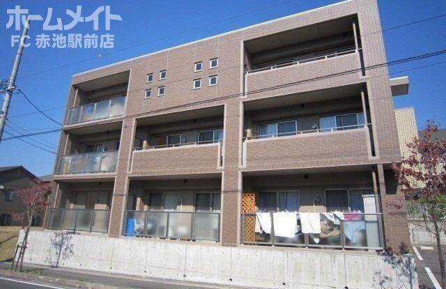 レージュ竹の山の外観