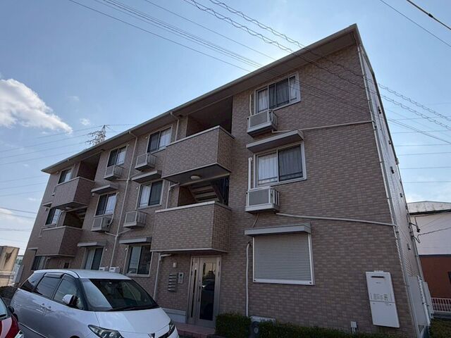 メゾンあざぶ B棟の外観