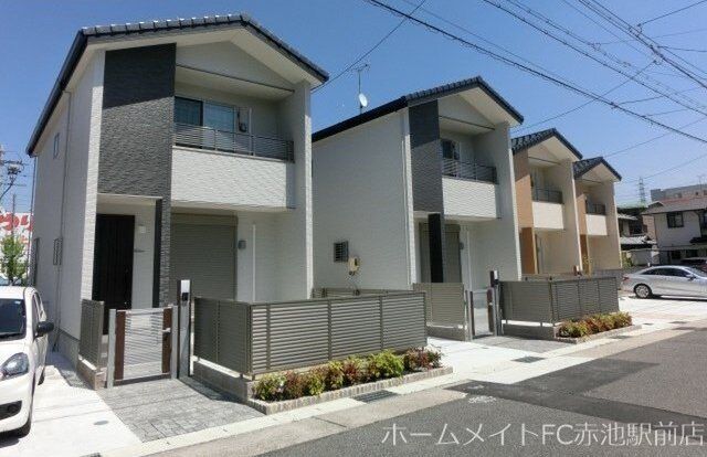リヴェール荒池の外観