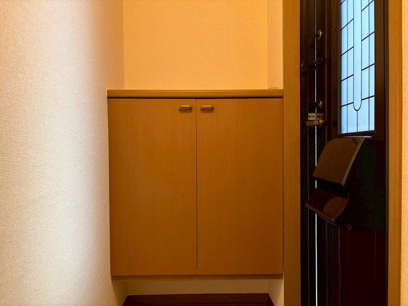拡大写真:サクセス岩崎台B棟 1階102の玄関