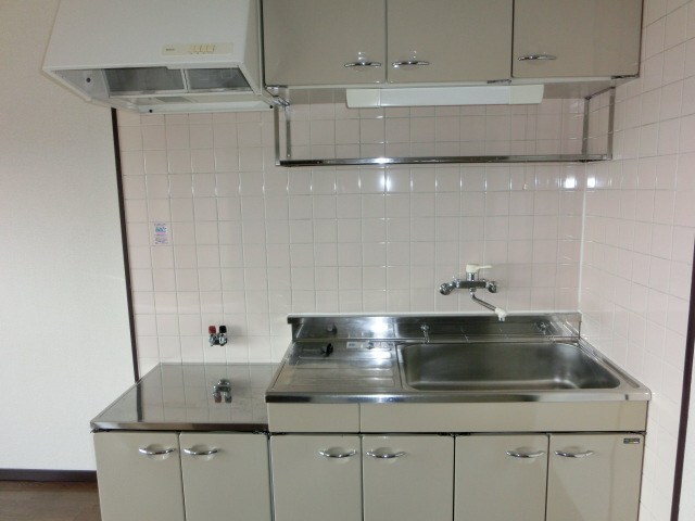 拡大写真:鈴の木ハイツC 3階301のキッチン