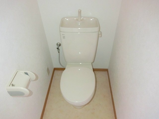 拡大写真:パークフロント香久山 2階206のトイレ
