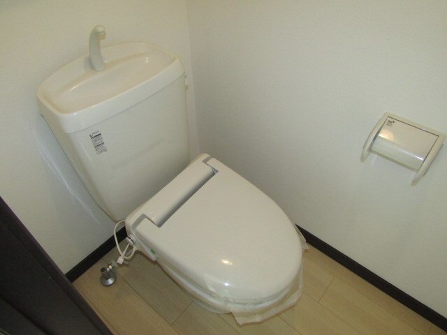 拡大写真：サニーコート赤池 2階101のトイレ