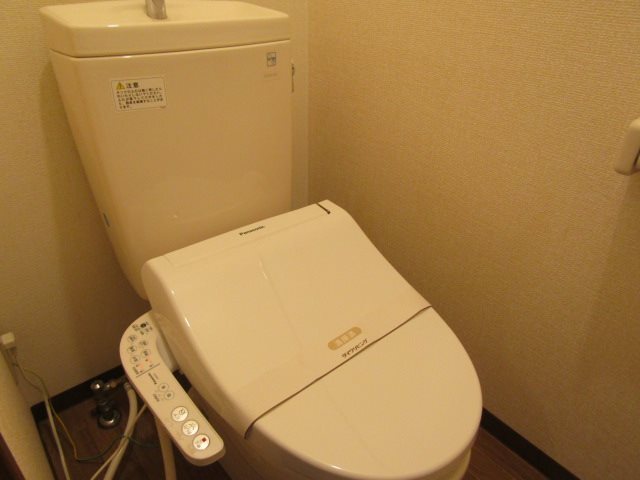 拡大写真:ZUCCA(ズッカ) 1階201のトイレ