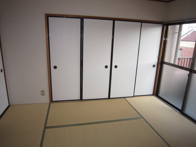 拡大写真:スカイコートウスイ 6階601のベッドルーム