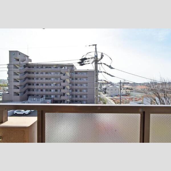 拡大写真:クールソレイユTOHRU 4階406のバルコニー・ベランダ