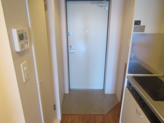 拡大写真:カレッジヒルズ竹ノ山 3階301の玄関