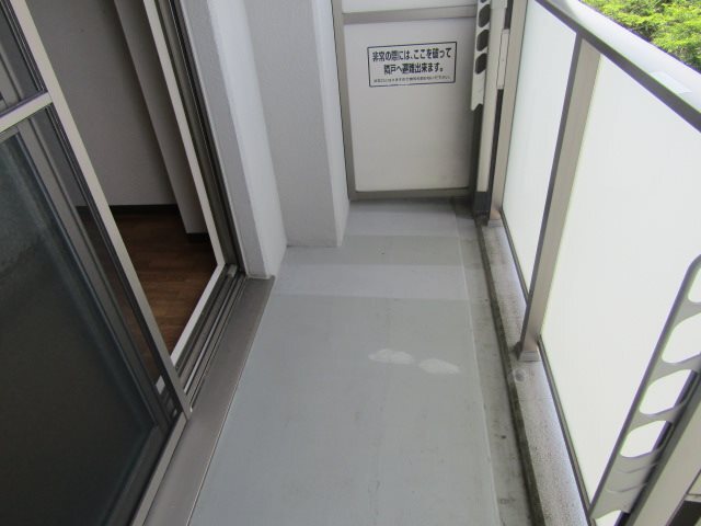 拡大写真:カレッジヒルズ竹ノ山 3階301のバルコニー・ベランダ
