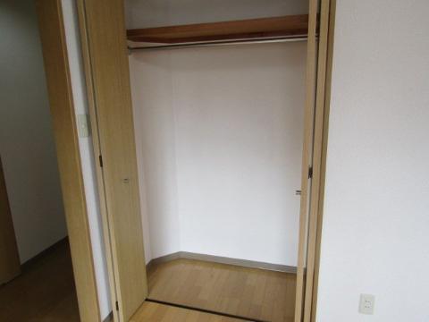 拡大写真:ディアコート村瀬 5階501の収納