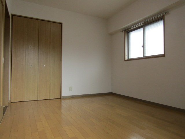 拡大写真:ディアコート村瀬 5階501のベッドルーム