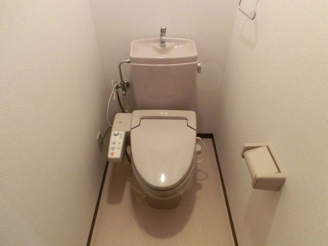 拡大写真:ヒルズ丸和 3階301のトイレ