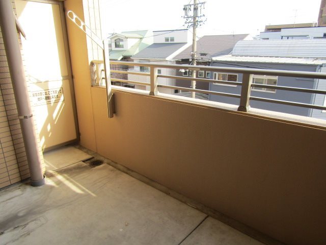 拡大写真：CORTILE MARUFUKU（コルティーレマルフク） 1階108のバルコニー・ベランダ