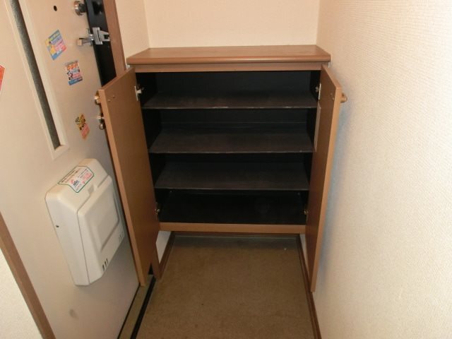 拡大写真:ルミエールセゾンB 1階103の玄関