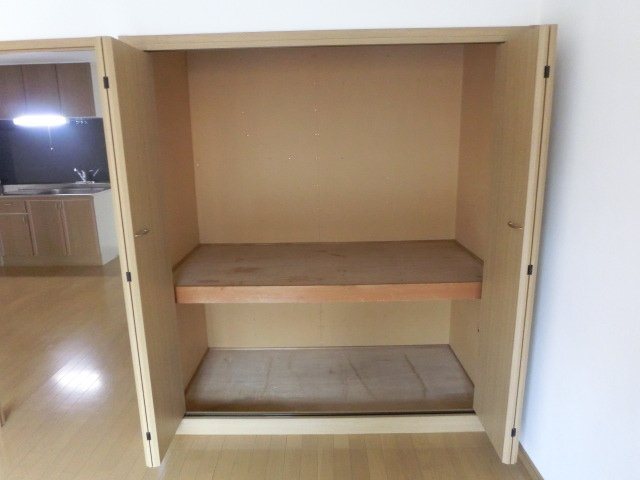 拡大写真:スカイハイツ塚本 2階2Gの収納