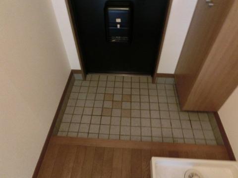 拡大写真:T’s square(ティーズスクエア) 2階205の玄関