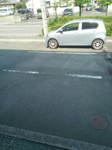 拡大写真:エスポワール317 1階103の駐車場です