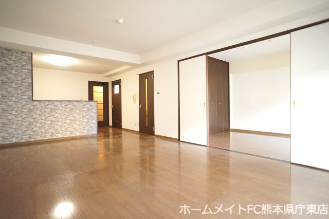 拡大写真:熊本市東区健軍4丁目 2階204の居間