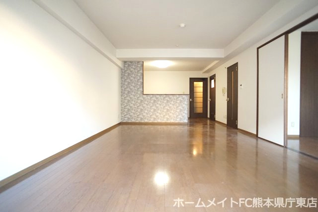 拡大写真:熊本市東区健軍4丁目 2階204の居間