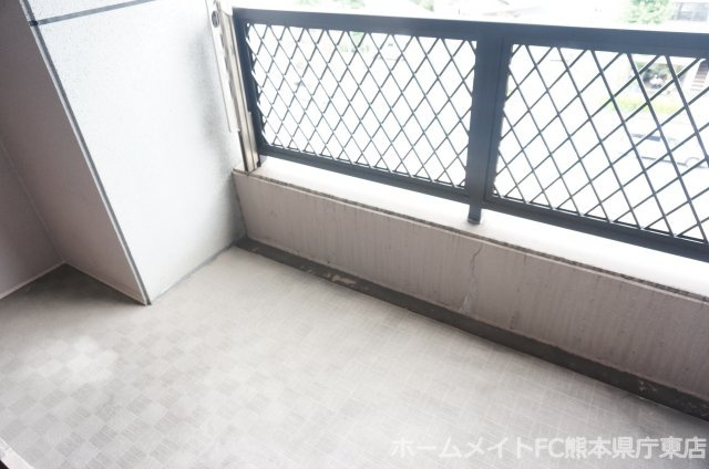 拡大写真:サンロージュ水前寺公園 6階607のバルコニー