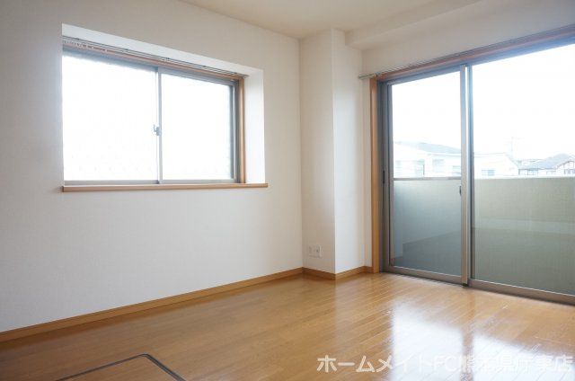 拡大写真:上益城郡益城町大字広崎 1階101の洋室