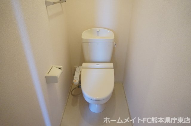 拡大写真:熊本市東区江津2丁目 3階303のトイレ
