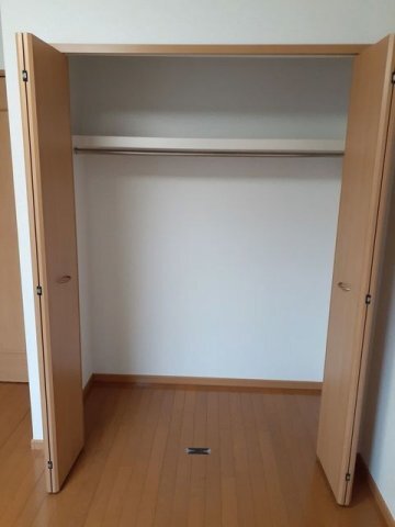 拡大写真:パインヒルズA 2階203の収納