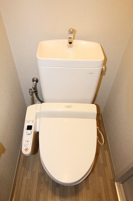 拡大写真:熊本市東区上南部1丁目 2階201のトイレ
