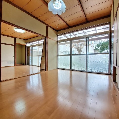 拡大写真:仁田貸家 1階1の内装