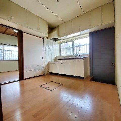 拡大写真:仁田貸家 1階1のキッチン