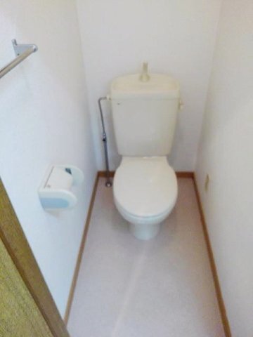 拡大写真:サニーフラッツHR 3階302のトイレも気になるポイント