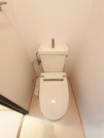 拡大写真：サンクチュアリ中村Ａ 2階201のトイレも気になるポイント
