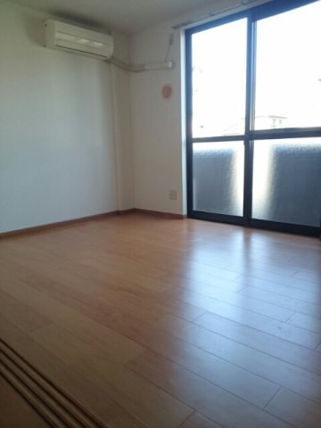 拡大写真:エスポワール317 1階103の内装は落ち着いています