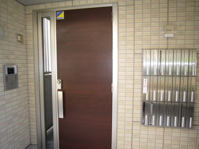 拡大写真:パレス丹波 弐番館 2階202のエントランス
