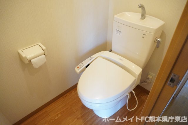 拡大写真:熊本市東区桜木5丁目 2階105のトイレ