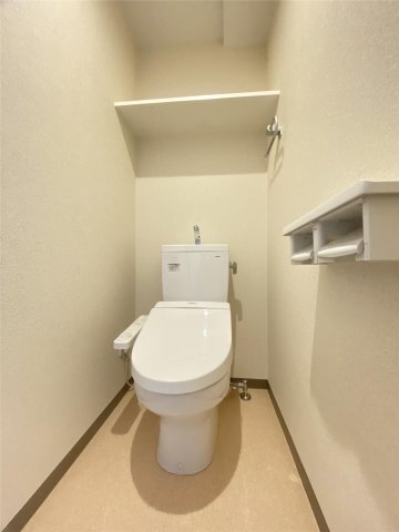 拡大写真:SPRING長嶺南 3階206のトイレ
